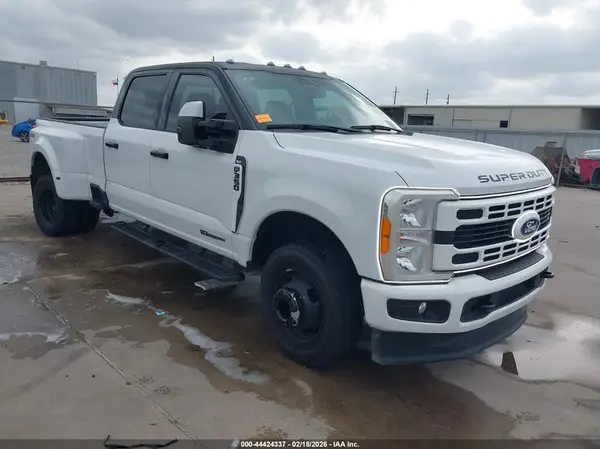 1FT8W3DT2PEC58024 2023 FORD F350 - Image 1