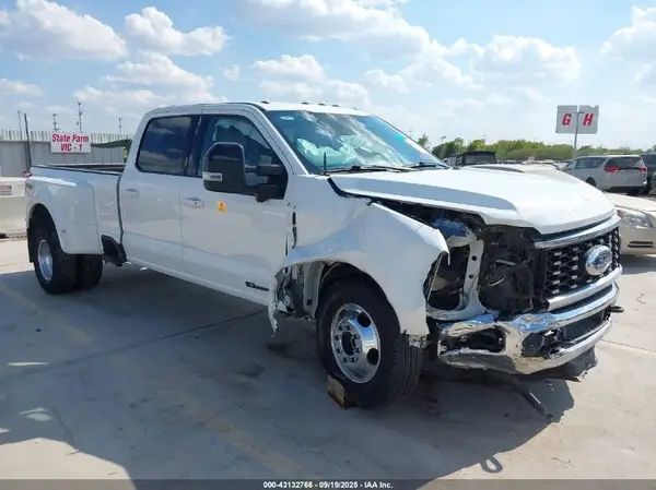 1FT8W3DT2REC28850 2024 FORD F350 - Image 1