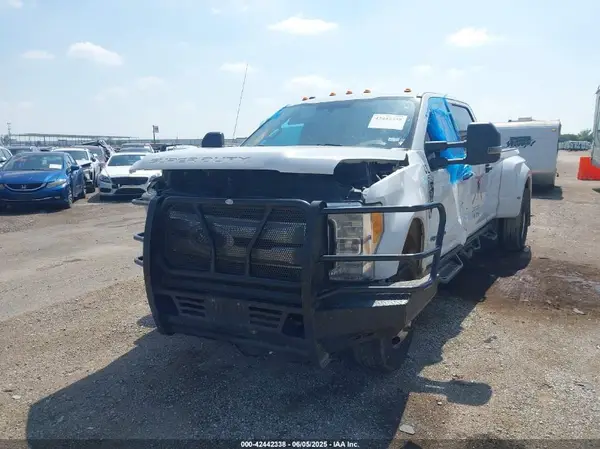 1FT8W3DT3HED25764 2017 FORD F350 - Image 2