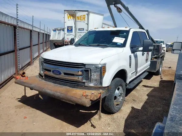 1FT8W3DT3KEG03246 2019 FORD F350 - Image 2