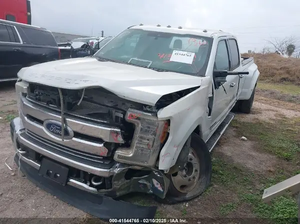 1FT8W3DT3NEE42725 2022 FORD F350 - Image 2