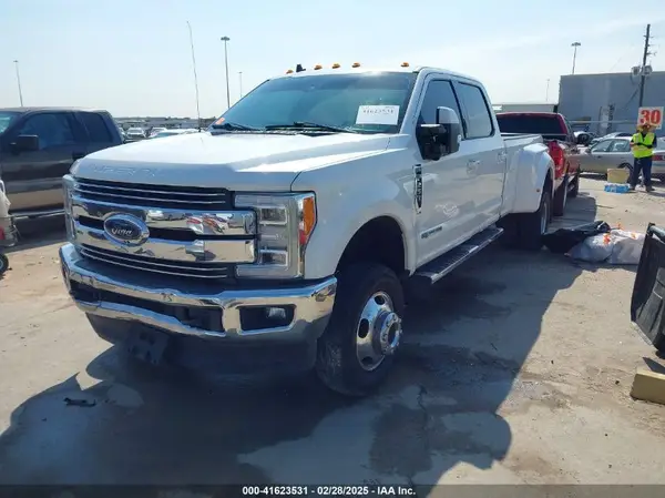 1FT8W3DT4KEE40137 2019 FORD F350 - Image 2