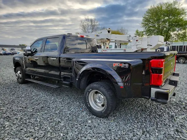 1FT8W3DT4RED77700 2024 FORD F350 - Image 2