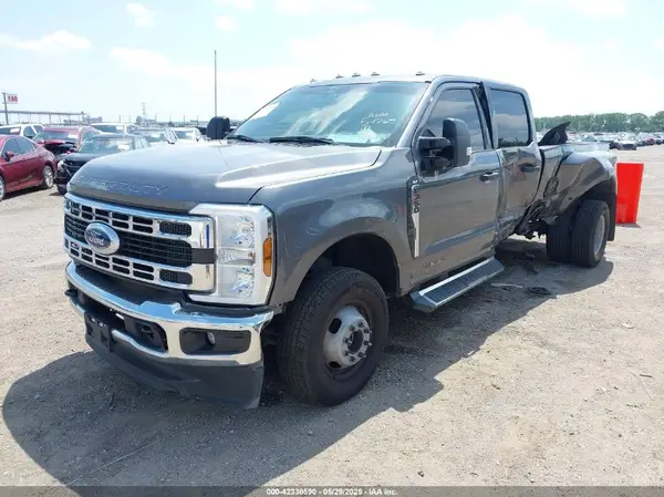 1FT8W3DT4REE02112 2024 FORD F350 - Image 2