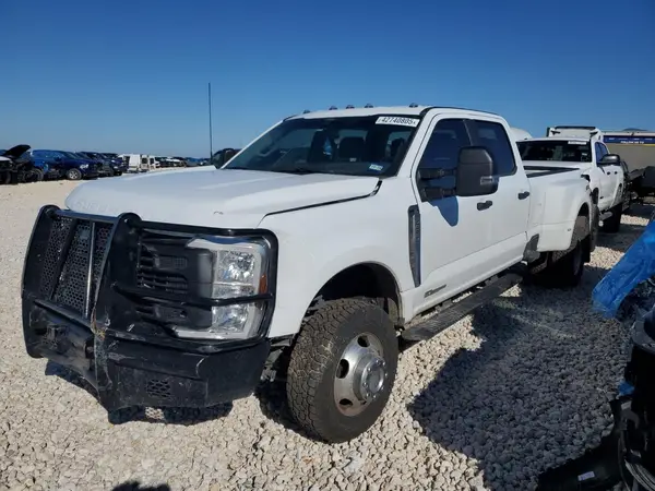 1FT8W3DT5REC15672 2024 FORD F350 - Image 1