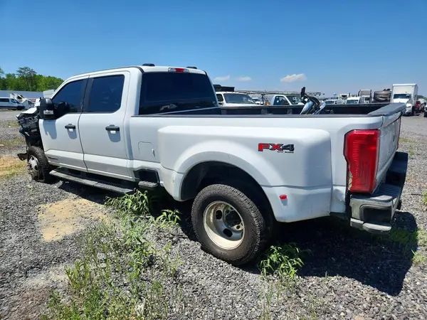 1FT8W3DT5REC29314 2024 FORD F350 - Image 2