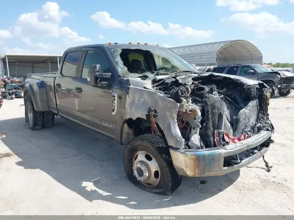 1FT8W3DT6KED64422 2019 FORD F350 - Image 2
