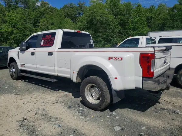 1FT8W3DT8HEC14028 2017 FORD F350 - Image 2