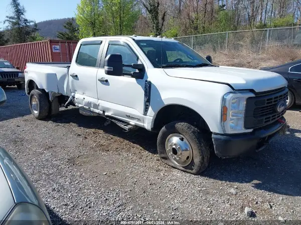 1FT8W3DT8REC84825 2024 FORD F350 - Image 1