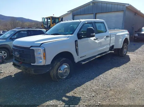 1FT8W3DT8REC84825 2024 FORD F350 - Image 2