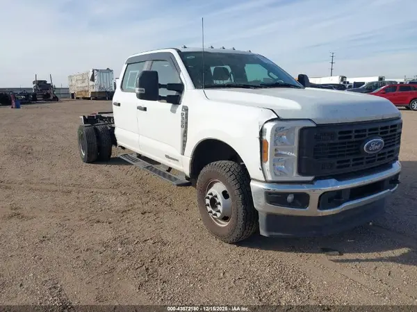 1FT8W3DT9REC87233 2024 FORD F350 - Image 1