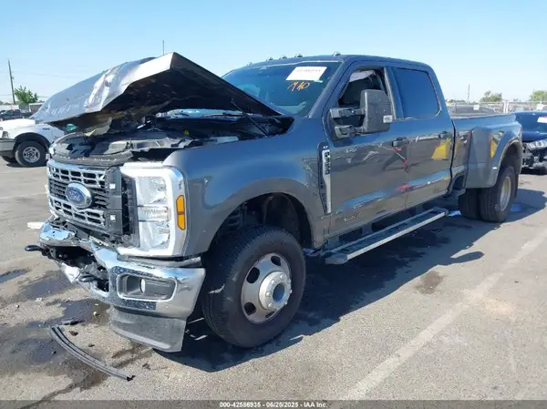 1FT8W3DT9SED24139 2025 FORD F350 - Image 2