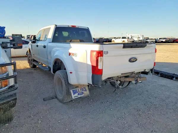1FT8W3DTXKEF28397 2019 FORD F350 - Image 2