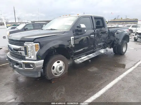1FT8W3DTXKEG38222 2019 FORD F350 - Image 2