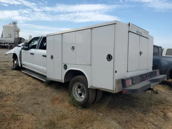 1FT8W3DTXPEC25594 2023 FORD F350 - Image 2