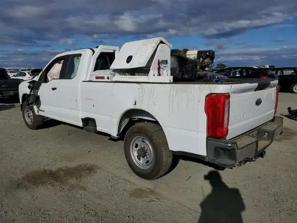 1FT8X2AT1SEC03343 2025 FORD F250 - Image 2