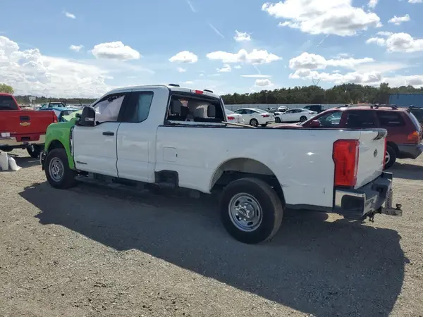 1FT8X2AT7REF20702 2024 FORD F250 - Image 2