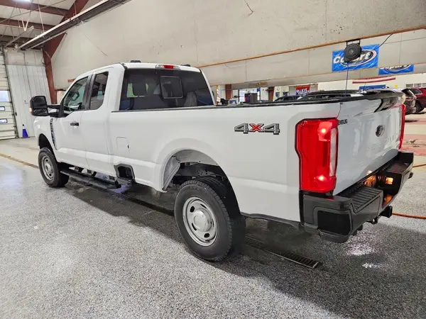 1FT8X2BA5SEC24256 2025 FORD F250 - Image 2