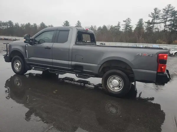 1FT8X2BA7REC12894 2024 FORD F250 - Image 2