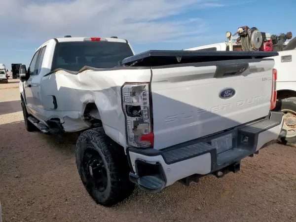 1FT8X2BN5REC38686 2024 FORD F250 - Image 2