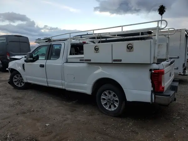 1FT8X3A65KEG16995 2019 FORD F350 - Image 2