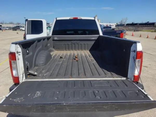 1FT8X3AT9KED19685 2019 FORD F350 - Image 2