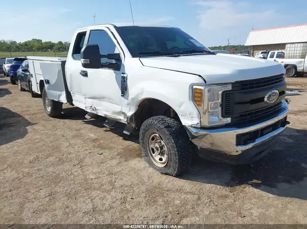 1FT8X3B64KEE02739 2019 FORD F350 - Image 1