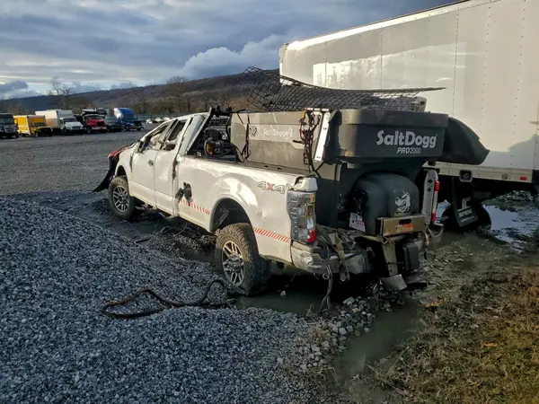 1FT8X3B65HEE80200 2017 FORD F350 - Image 2