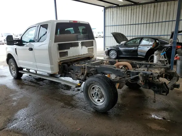 1FT8X3B66HEE27005 2017 FORD F350 - Image 2
