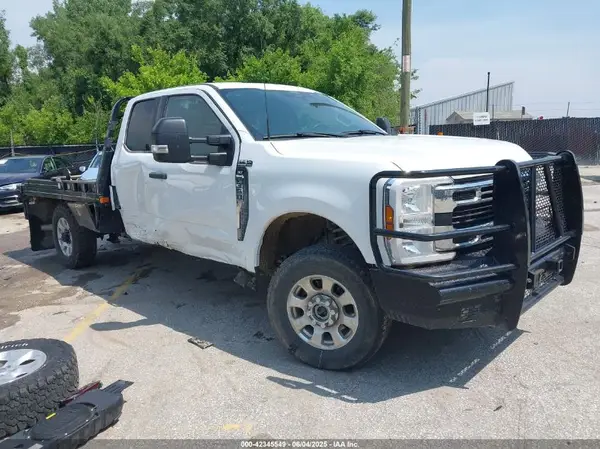 1FT8X3BA4RED77632 2024 FORD F350 - Image 1