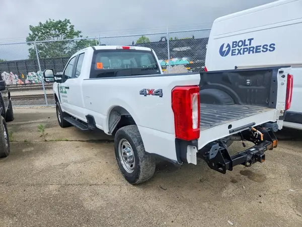 1FT8X3BA9RED61121 2024 FORD F350 - Image 2