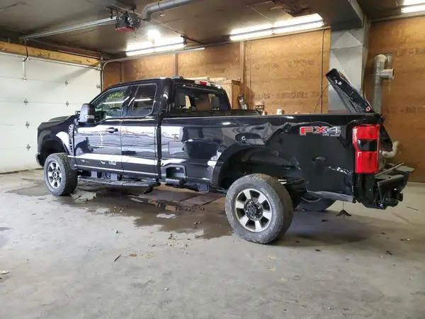 1FT8X3BN3PEC39662 2023 FORD F350 - Image 2