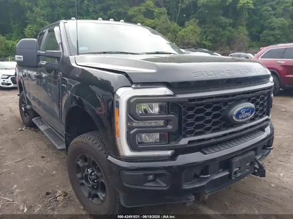 1FT8X3BN3PED99833 2023 FORD F350 - Image 1