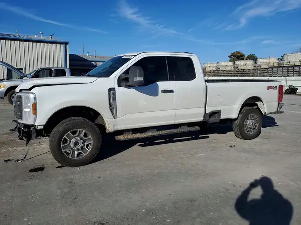 1FT8X3BN3SED82233 2025 FORD F350 - Image 1