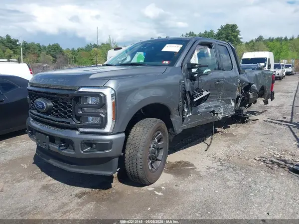 1FT8X3BN7REE44078 2024 FORD F350 - Image 2