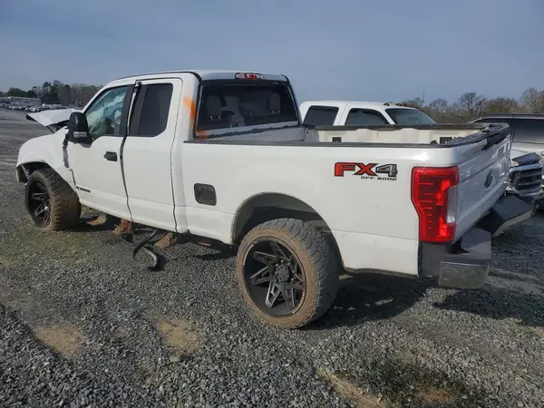 1FT8X3BT3KEG35906 2019 FORD F350 - Image 2