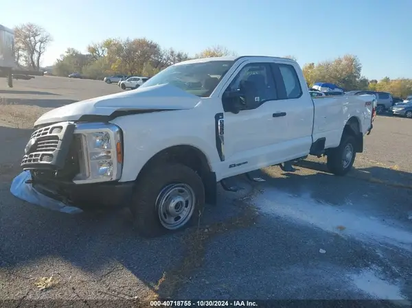 1FT8X3BT4RED79365 2024 FORD F350 - Image 2