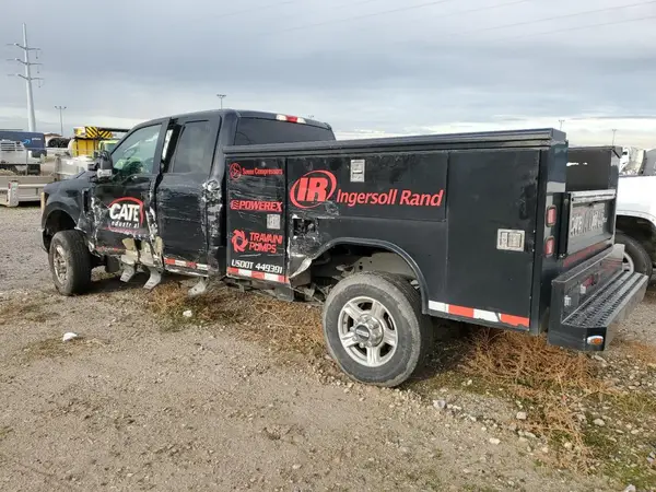1FT8X3BT5HEE35120 2017 FORD F350 - Image 2