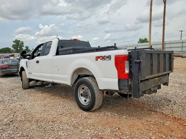 1FT8X3BT5JEC12484 2018 FORD F350 - Image 2