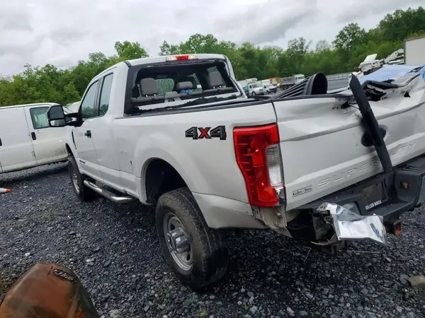 1FT8X3BT8JEC73683 2018 FORD F350 - Image 2