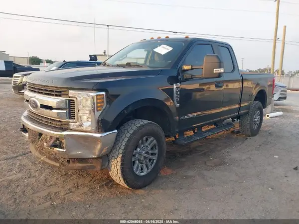 1FT8X3BT8KED51042 2019 FORD F350 - Image 2