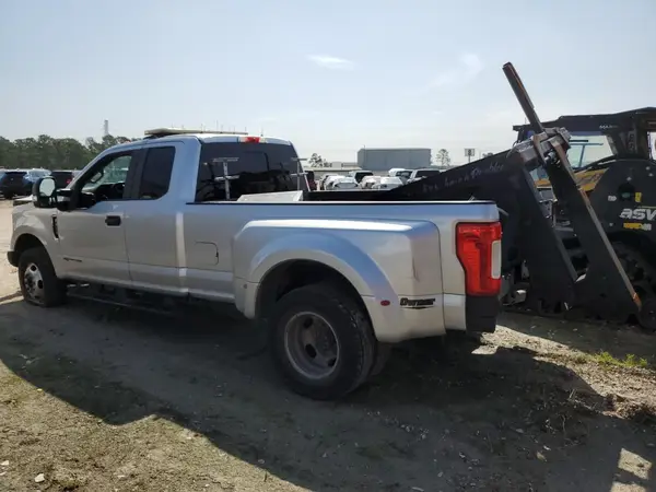 1FT8X3CT4JEB18384 2018 FORD F350 - Image 2