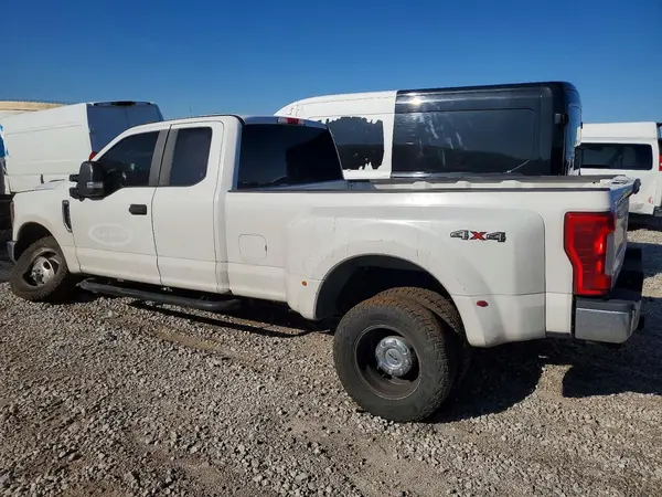 1FT8X3D6XKEE21454 2019 FORD F350 - Image 2
