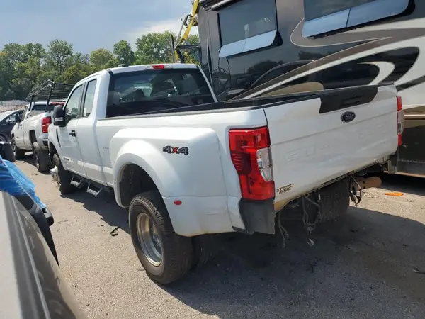1FT8X3DT3NED37759 2022 FORD F350 - Image 2