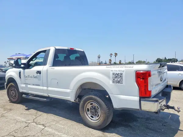 1FTBF2A60JED01281 2018 FORD F250 - Image 2