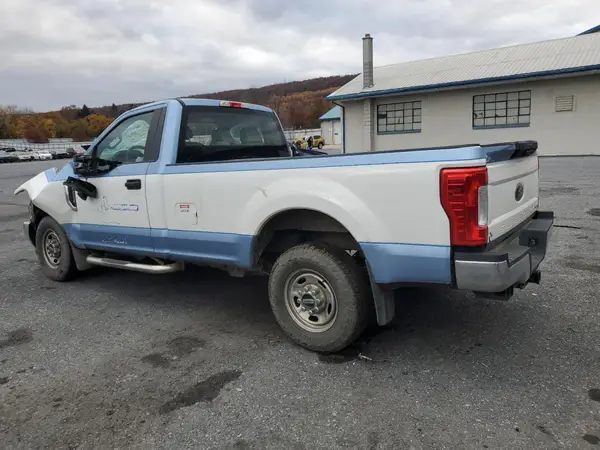 1FTBF2A63KEE67635 2019 FORD F250 - Image 2