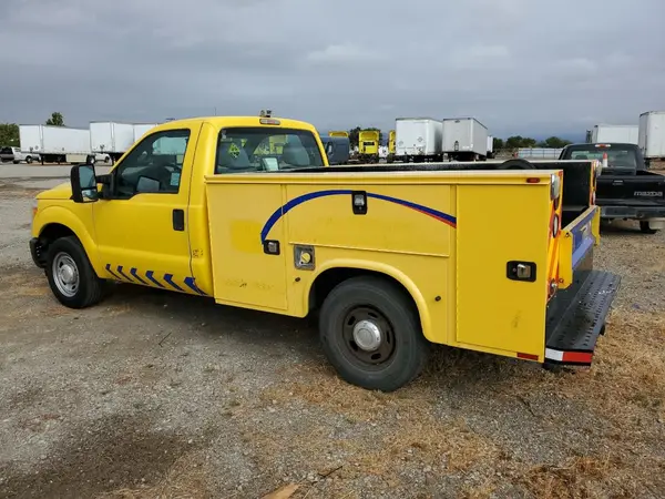 1FTBF2A64GEB05787 2016 FORD F250 - Image 2