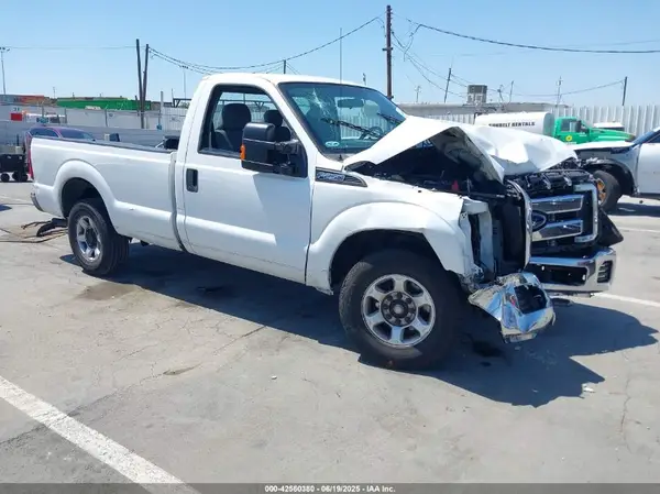 1FTBF2A64GEB52821 2016 FORD F250 - Image 1