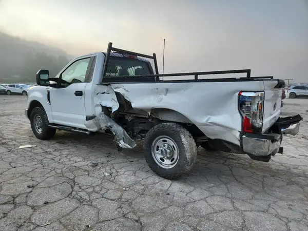 1FTBF2A67HEE17619 2017 FORD F250 - Image 2