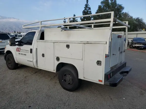 1FTBF2A6XGEC61767 2016 FORD F250 - Image 2